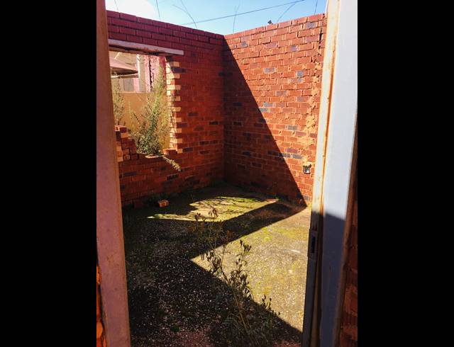 3 BEDROOM FREEHOLD FOR SALE IN KWA THEMA